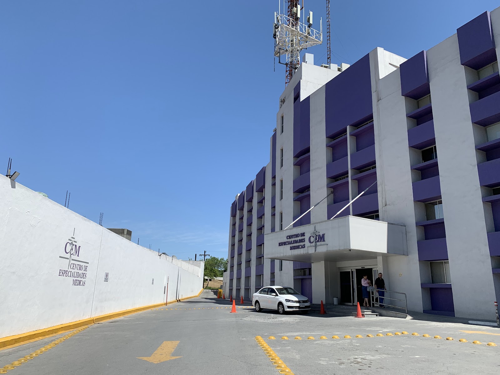 Centro Mdico De Especialidades Vzzr - Servicios Médicos