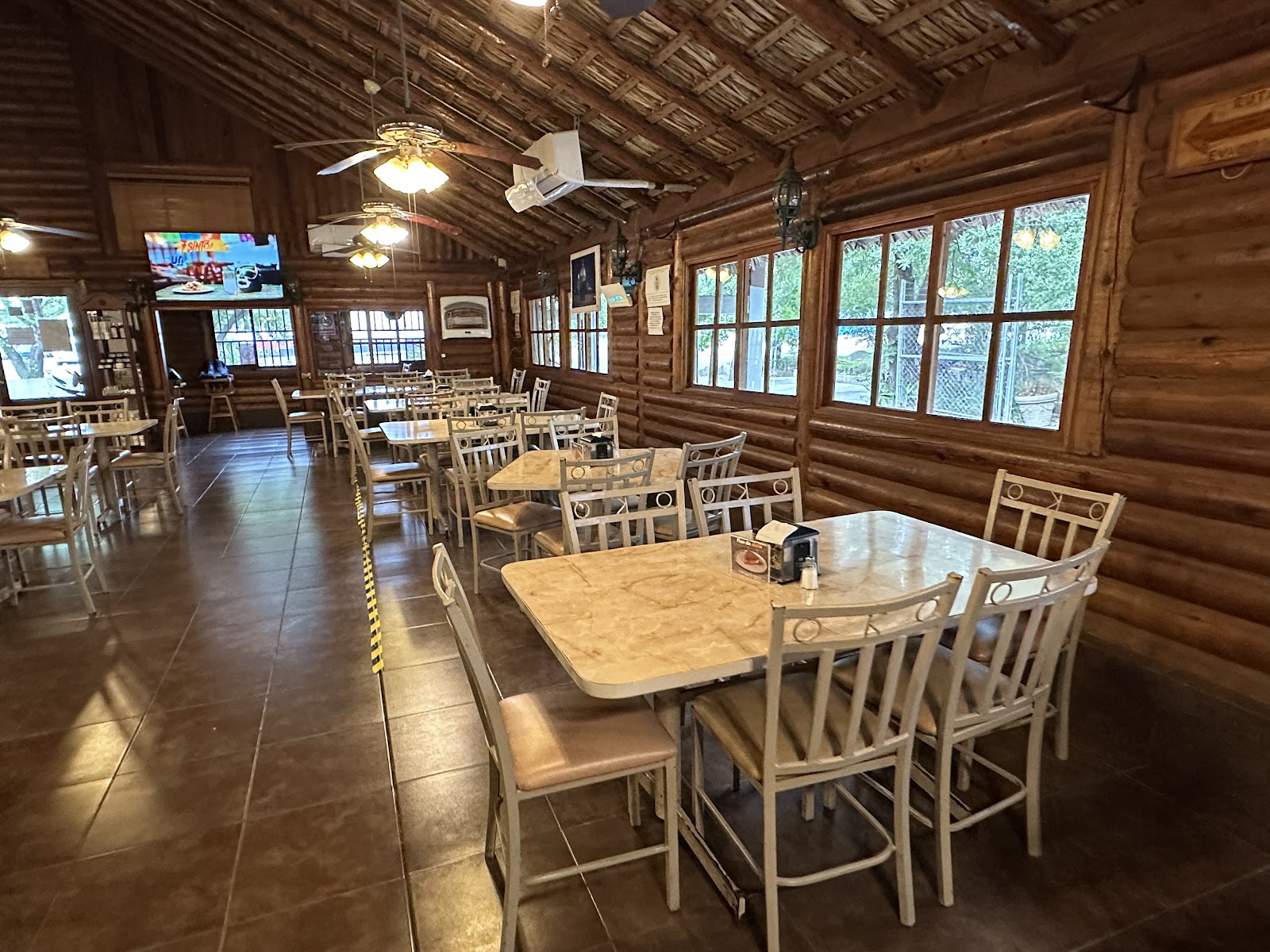 Las Kazuelas Allende Vzzl - Restaurantes