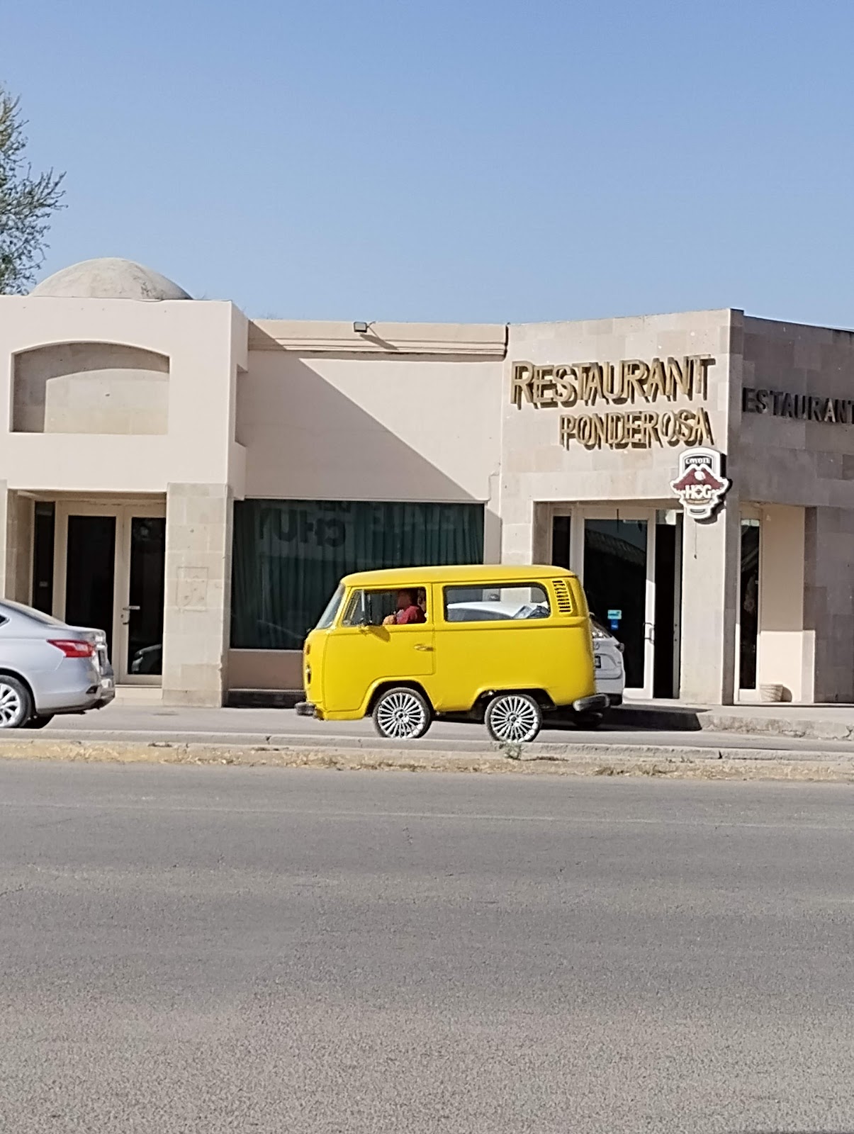 Restaurant Y Pasteleria La Ponderosa - Restaurantes