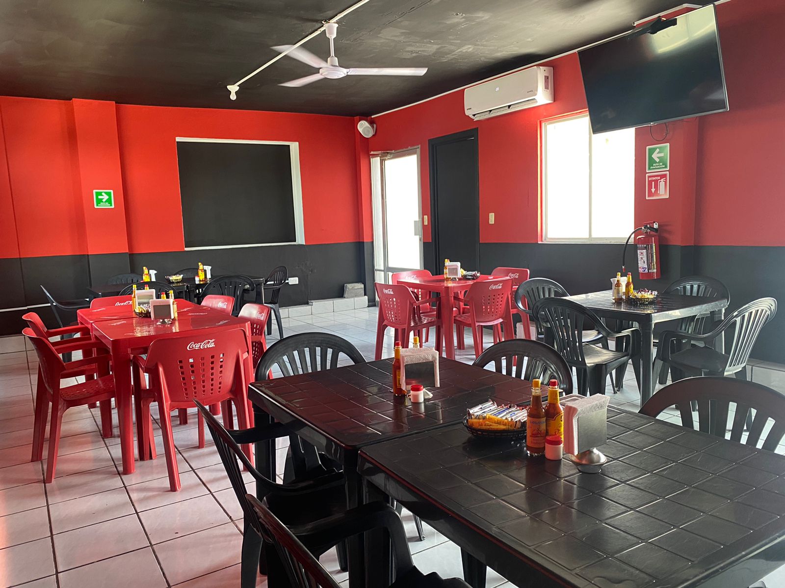 Los Pinches Aguachiles Allende Vzzj - Comida Rápida