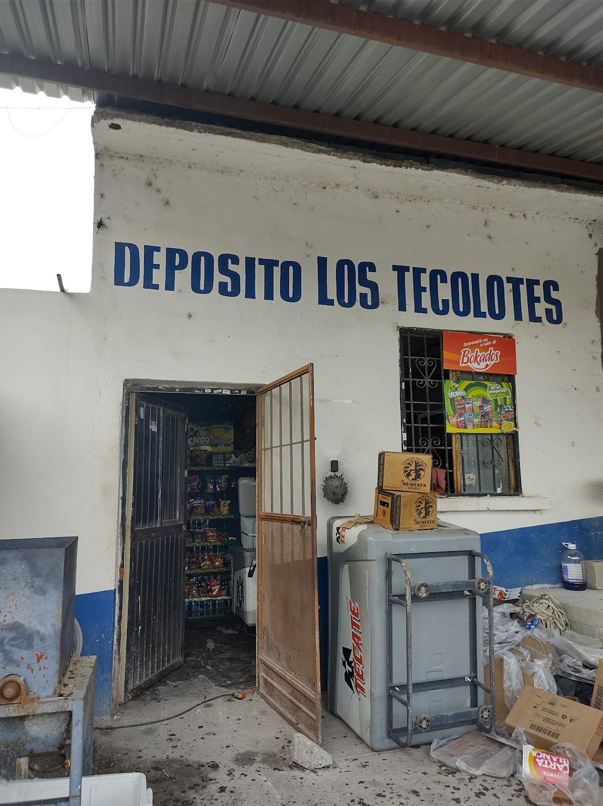 Deposito Los Tecolotes Montemorelos Vzzx - Bares y Cantinas