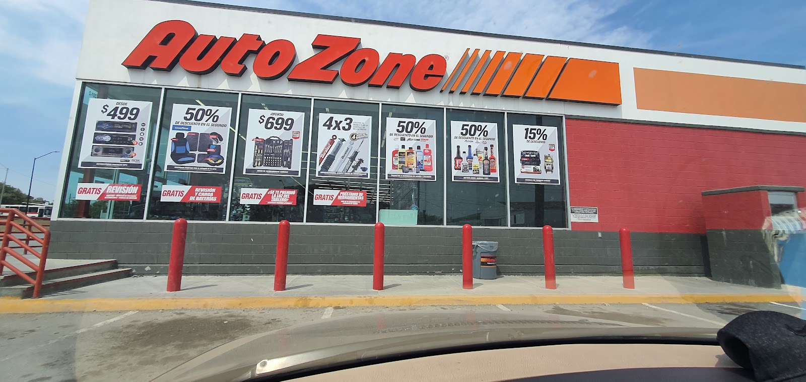 Refaccionaria Autozone Montemorelos W003 - Servicios Automotrices