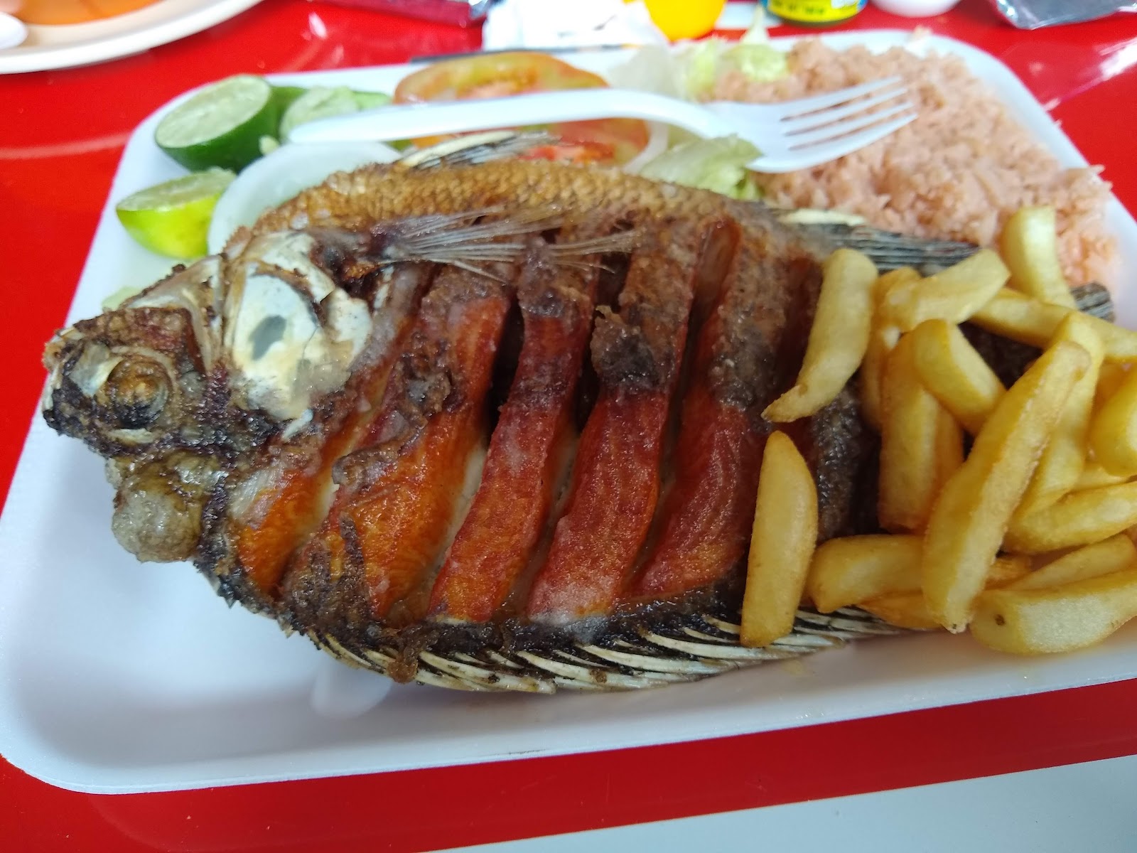 Pargo Montemorelos W002 - Restaurantes